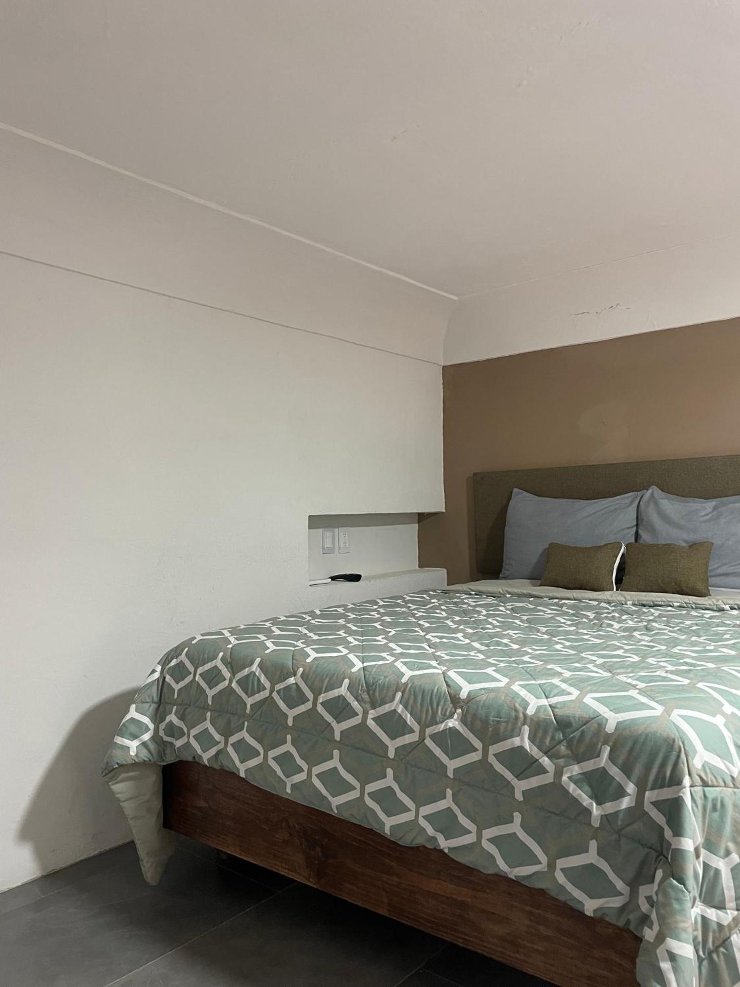 Quinta La Perla Hostel Guadalajara Ngoại thất bức ảnh